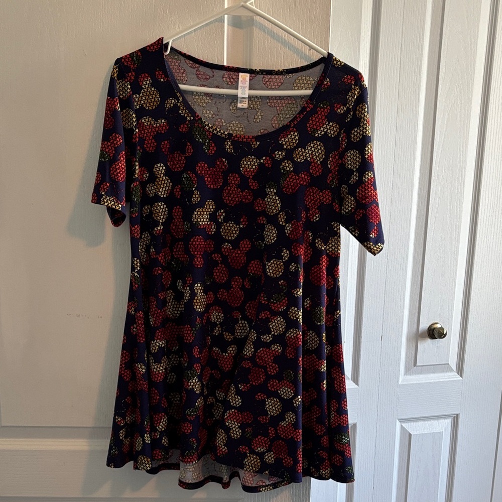 LuLaRoe Disney Perfect T Mickey Minnie  EUC worn once
